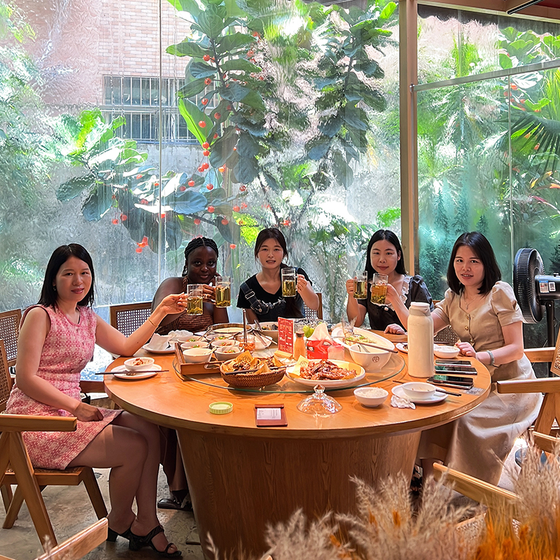 have_lunch_and_dinner_with_chinese_foods.jpg